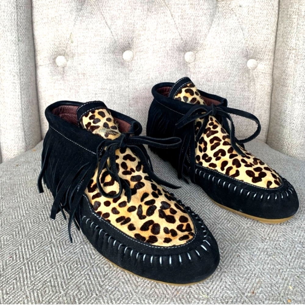 Leopard print genuine fur and moccasins boots size 8.5